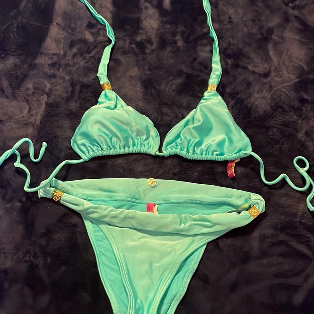 Bikini Vix